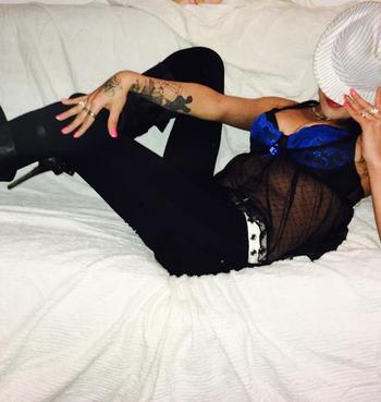 , 25  female escort, Winnipeg