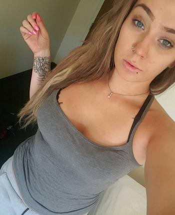 , 22  female escort, Winnipeg