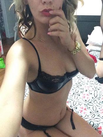 , 26  female escort, Winnipeg