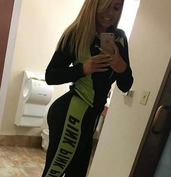 , 24  female escort, Winnipeg