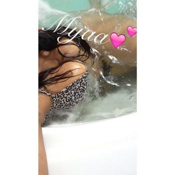 , 22 Latino/Hispanic female escort, Winnipeg