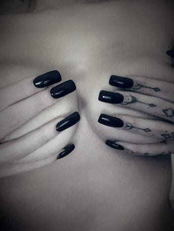 , 21  female escort, Winnipeg