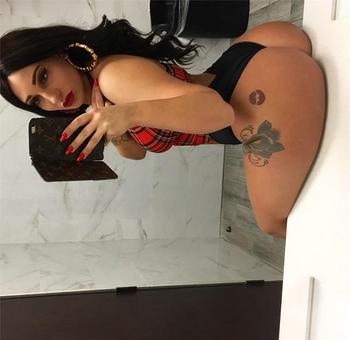 , 23  female escort, Winnipeg
