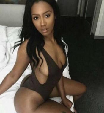 , 21 Latino/Hispanic female escort, Winnipeg