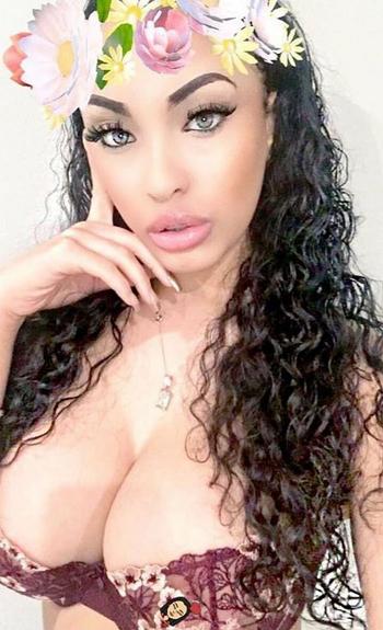 , 21  female escort, Winnipeg