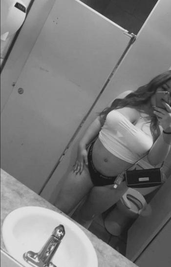 , 20  female escort, Winnipeg