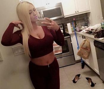 , 20  female escort, Winnipeg