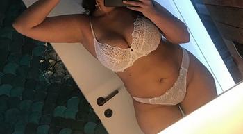 , 22 European female escort, Winnipeg