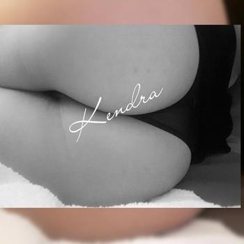, 24  female escort, Winnipeg
