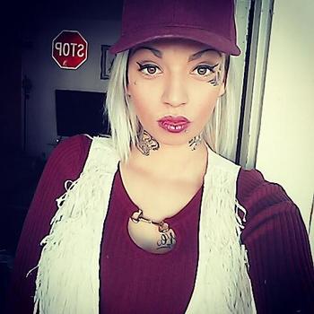 , 21  female escort, Winnipeg