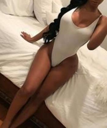 , 21  female escort, Winnipeg