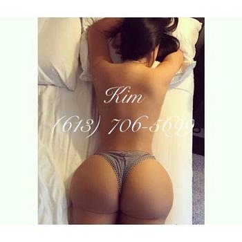 , 20  female escort, Winnipeg