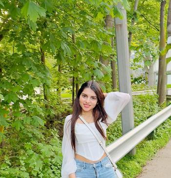 ishu, 21 Indo Canadian female escort, Winnipeg