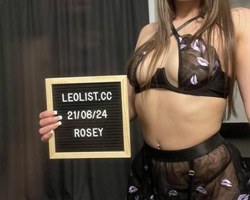 Rosey, 23 Caucasian/White female escort, Winnipeg