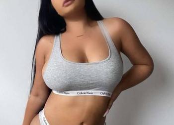 Camilla, 25 Mixed female escort, Winnipeg