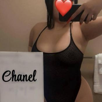 Chanel, 21 Caucasian/White female escort, Winnipeg
