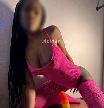 Amber sky, 22 Black female escort, Winnipeg