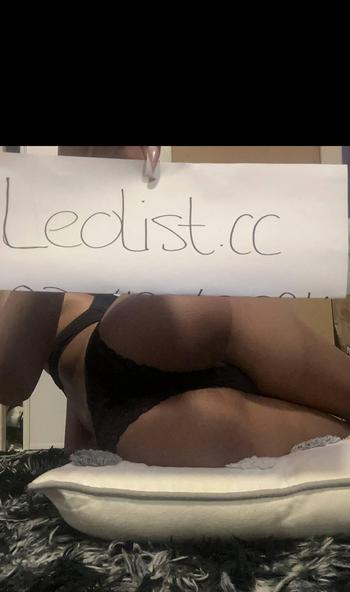 Leanna, 23 Mixed female escort, Winnipeg