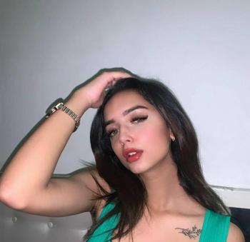Simran, 24 Indo Canadian female escort, Winnipeg
