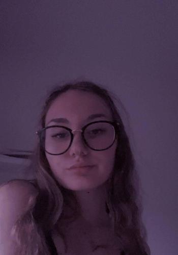 Tracy, 25 Caucasian/White female escort, Winnipeg