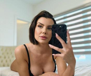 Jaclyn, 26 Caucasian/White female escort, Winnipeg