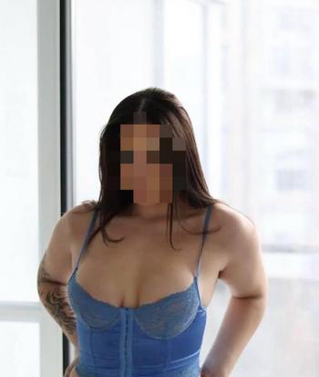 Emma, 27 Latino/Hispanic female escort, Winnipeg