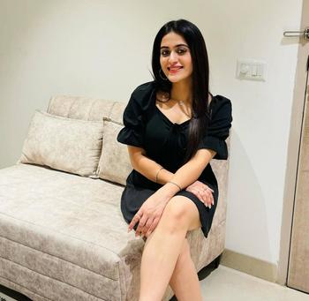 Shivani, 22 Asian female escort, Winnipeg