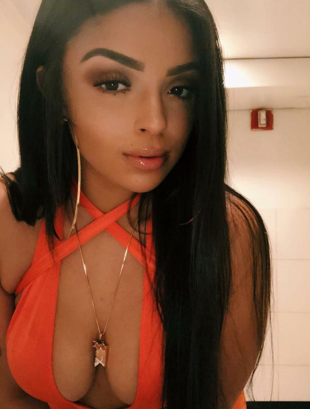 escort photo 1